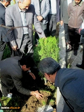 برگزاری مراسم درختکاری در پردیس حکیم فردوسی