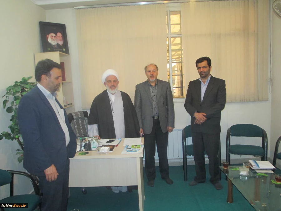 دیدار سرپرست و معاونان پردیس حکیم فردوسی البرز با نماینده حترم ولی فقیه و امام جمعه شهرستان فردیس