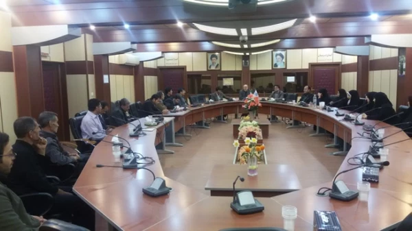 نشست با همکاران