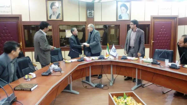 نشست با همکاران