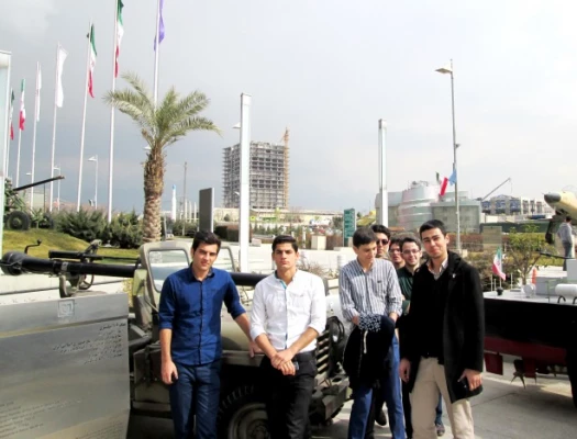 بازدید از باغ موزه دفاع مقدس 9