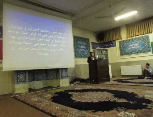 برگزاری جلسه با دانشجویان خوابگاهی

جلسه سرپرست شبانه روزی پردیس با دانشجویان خوابگاه ها مقارن ساعت21/30روز دوشنبه مورخ 21/1/94 با تلاوت آیاتی از قرآن کریم آغاز شد. 4