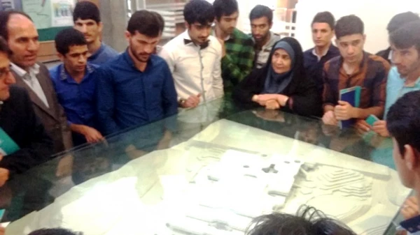 بازدید دانشجومعلمان پردیس از کتابخانه ملی 3