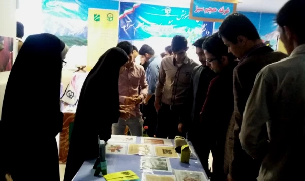 بازدید دانشجومعلمان از نمایشگاه دستاوردهای علمی-مهارتی دانشجومعلمان و استادان پردیس امیرکبیر 3