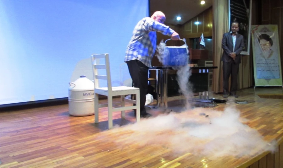 برگزاری اولین همایش کشوری فیزیک و  زندگی ،پژوهش و آزمایش در پردیس حکیم فردوسی البرز 5