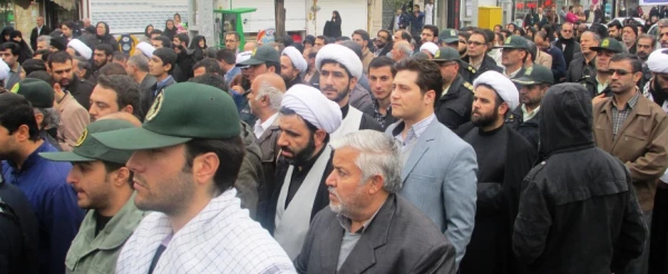 حضور دانشجویان و کارکنان پردیس در مراسم تشییع پیکر مطهر مدافع حرم
 3