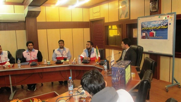 راه اندازی کانون هلال احمر و برگزاری  انتخابات شورای مرکزی کانون با حضور کارشناسان هلال احمر شهرستان فردیس
 2