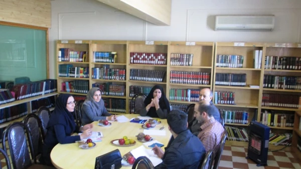 برگزاری جلسه کتاب خوان در کتابخانه پردیس
 3