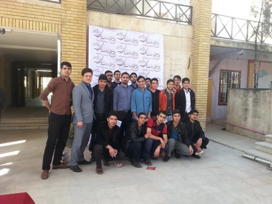 بازدید اعضای کانون هنر پردیس  از دومین جشنواره هنرهای تجسمی استان البرز
 2