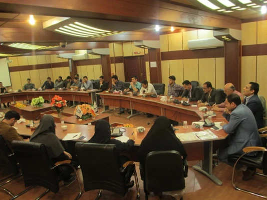 برگزاری نشست تحلیل وضعیت آموزشی پردیس با حضور اساتید و دانشجویان
 3