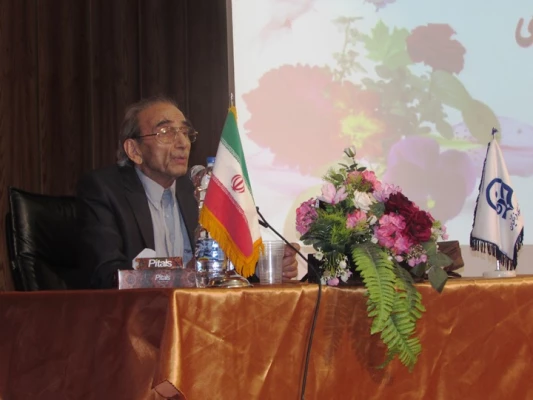 حضور دکتر پرویز کردوانی استاد برتر، چهره ماندگار در رشته جغرافیا و پدر کویرشناسی ایران  در نشست تخصصی با عنوان "   نقش آموزش در حل چالش­های زیست محیطی ایران (بحران آب)" با همت انجمن علمی جغرافی در پردیس حکیم فردوسی 16