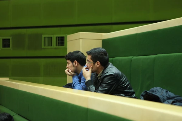 بازدید دانشجو معلمان پردیس از خانه ملت 8