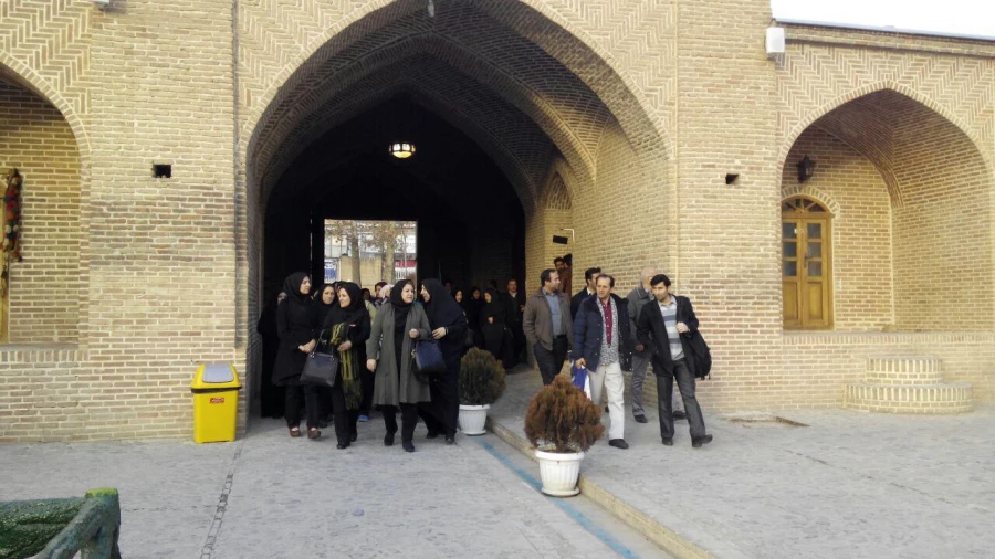 بازدید دانشجویان از کاروانسرای شاه عباسی کرج 4