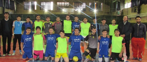برگزاری مسابقه دوستانه فوتسال بین تیم منتخب دانشگاه و تیم قهرمان مقطع متوسطه ناحیه سه کرج 2