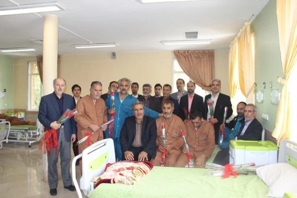 ملاقات سرپرست پردیس و دانشجویان با جانبازان اعصاب و روان 4