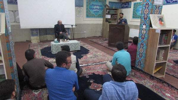 نشست صمیمی سرپرست پردیس با دانشجویان 2