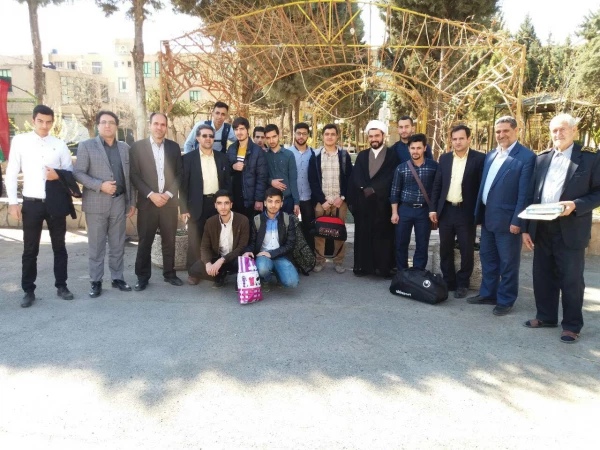 شرکت دانشجومعلمان پردیس  حکیم فردوسی در اردوی راهیان نور
 2