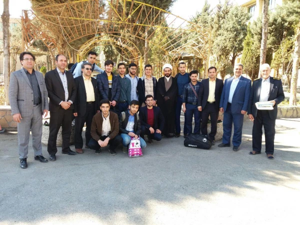 شرکت دانشجومعلمان پردیس  حکیم فردوسی در اردوی راهیان نور
 3