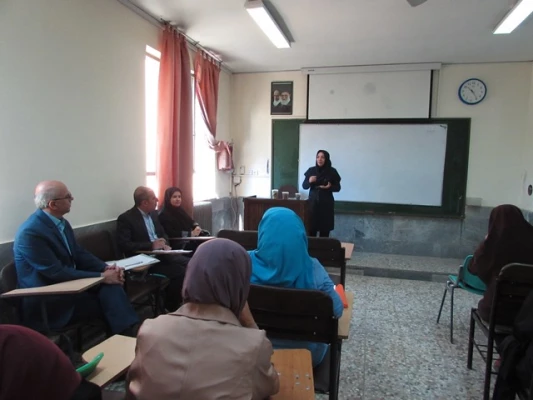 برگزاری جشنواره الگوهای برتر تدریس در پردیس حکیم فردوسی البرز

 4