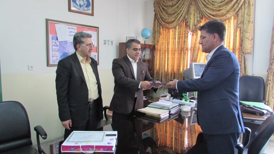 بازدید از مدارس مجری کارورزی استان البرز

 8