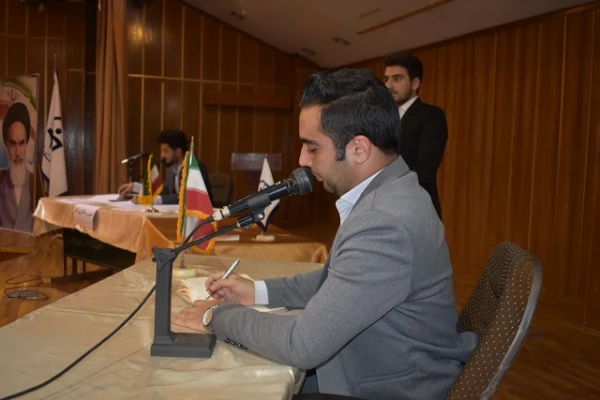 مناظره دانشجویی پردیس حکیم فردوسی دانشگاه فرهنگیان البرز برگزار شد

 4