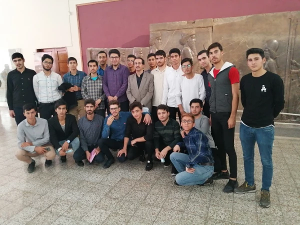 دانشجو معلمان ورودی 98 از موزه ملی ایران بازدیدکردند
 3
