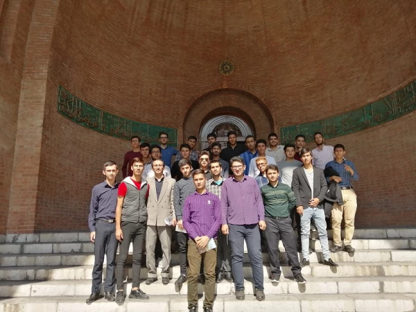 دانشجو معلمان ورودی 98 از موزه ملی ایران بازدیدکردند
 4