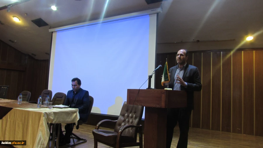 نشست صمیمی با نو دانشجومعلمان ورودی 98 با محوریت آشنایی دانشجویان با آیین نامه ­ها و ساختار اداری و تشکیلاتی

 2