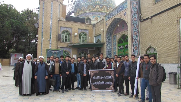 مراسم عزاداری دانشگاه ­های استان البرز با حضور دانشجویان و مسئولین پردیس حکیم فردوسی البرز برگزار گردید.

 4