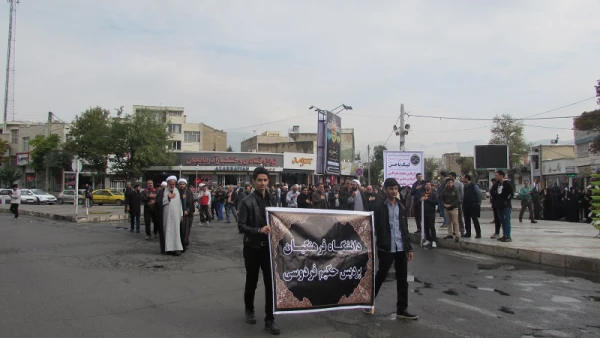 مراسم عزاداری دانشگاه ­های استان البرز با حضور دانشجویان و مسئولین پردیس حکیم فردوسی البرز برگزار گردید.

 6