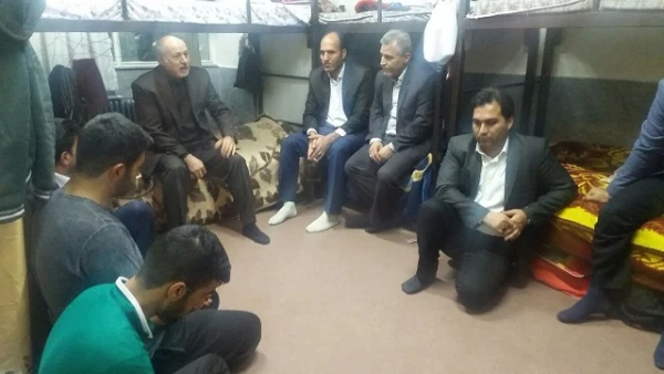 بازدید مسئولین دانشگاه از سرای های دانشجویی پردیس حکیم فردوسی
 3