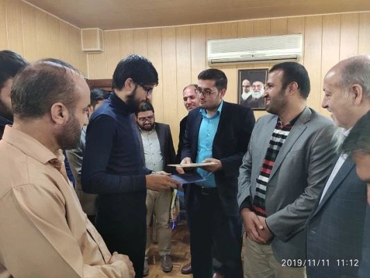  تودیع و معارفه مسئولان سابق  و جدید بسیج دانشجویی پردیس حکیم فردوسی البرز
 2