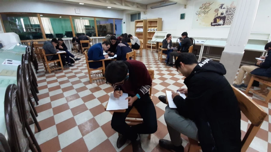 برگزاری اولین دوره مسابقه کتاب­خوانی گروهی
 3