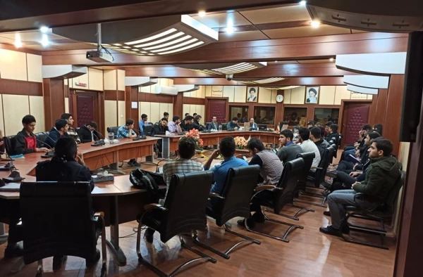 برگزاری نشست معرفی کتاب کاریز در ایران و شیوه­ های سنتی بهره­ گیری از آن

 4