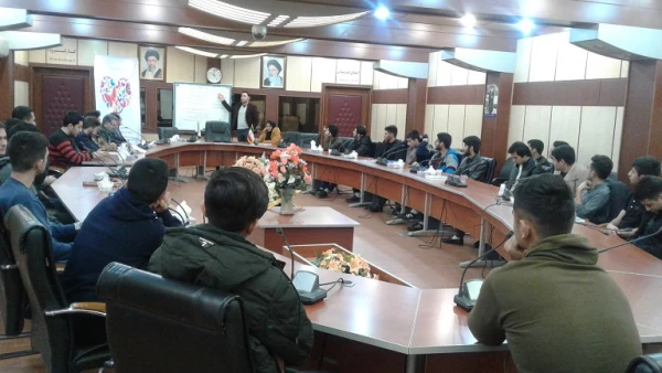 همایش آموزشی اچ آی وی/ایدز با شعار «همه در یک کشتی نشسته ایم»

 3