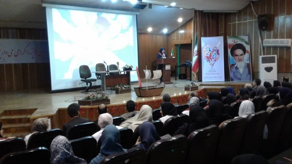 همایش آموزشی اچ آی وی/ایدز با شعار «همه در یک کشتی نشسته ایم»

 6