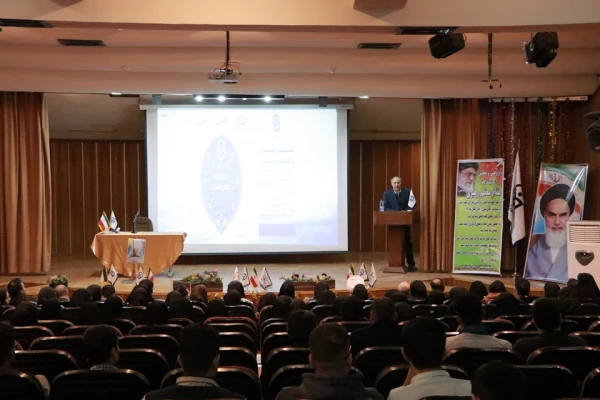 برگزاری مراسم گرامیداشت هفته پژوهش

 3