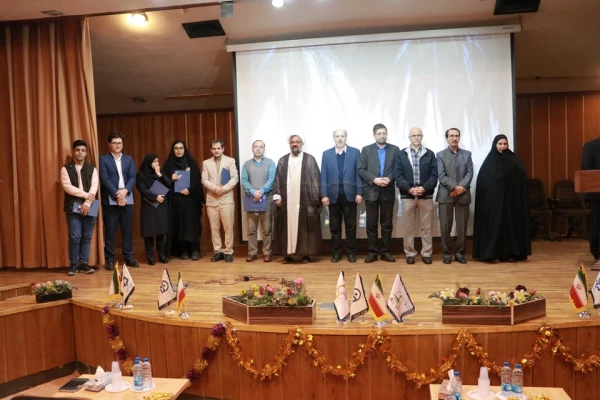 برگزاری مراسم گرامیداشت هفته پژوهش

 15