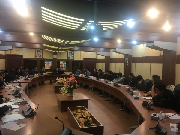 برگزاری کارگاه آموزشی با موضوع «آنفولانزا و راه های پیشگیری از آن»

 5