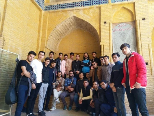 اردوی فرهنگی، دانشجویی را به مقصد استان اصفهان
 4