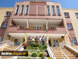 تقدیر از معلمان راهنمای کارورزی به مناسبت بزرگداشت هقته معلم
 7