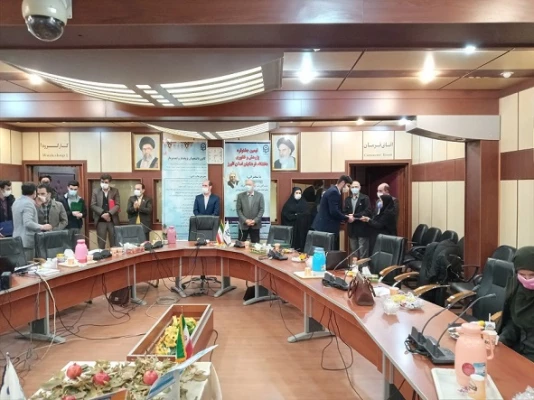 در پردیس حکیم فردوسی 9