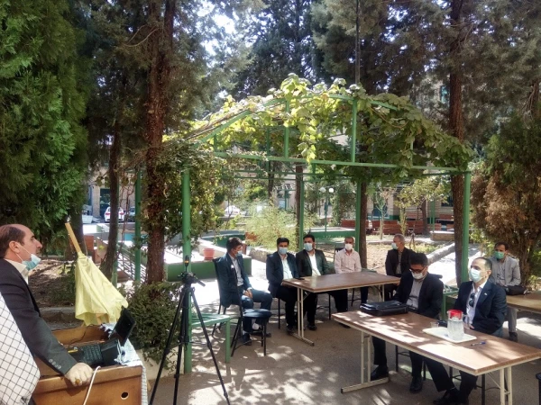 مراسم تجلیل از رزمندگان و خانوادهای معظم شهدای پردیس،  و رونمایی از کتاب "مقر گردویی" نوشته دانشجومعلم پردیس علیرضا کریمی  11