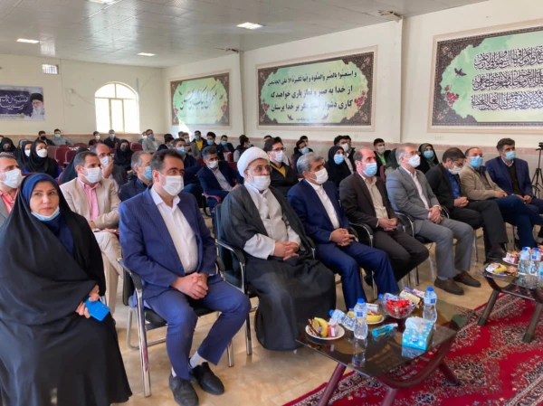 گروکشی از کلاس درس دانشجویان توسط بعضی از اساتید هیئت علمی دانشگاه فرهنگیان برای منافع شخصی و صنفی خلاف اخلاق و تعهد استادان است.
 5